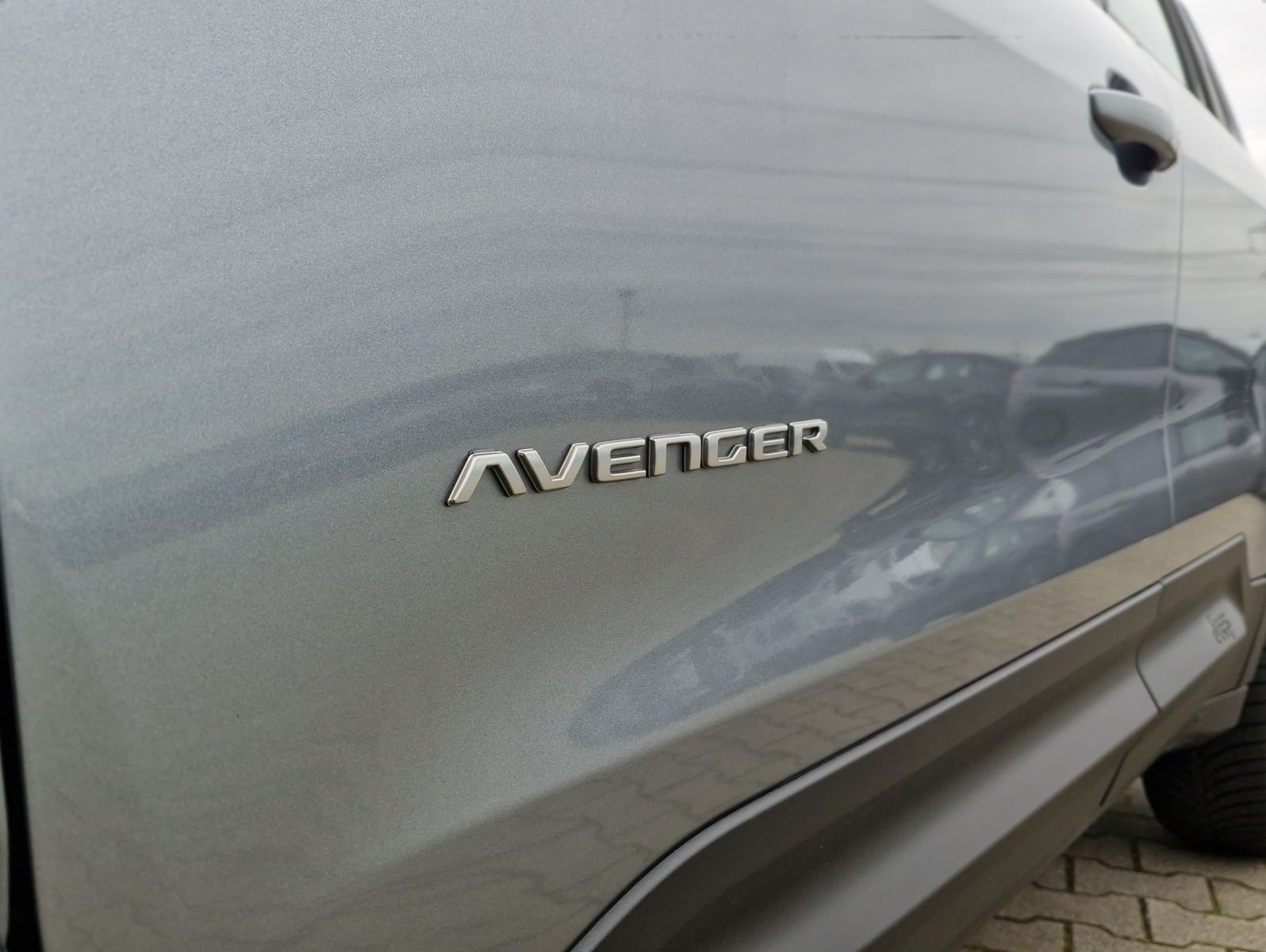 Jeep Avenger 1.2 GSE T3 Altitude LED Navi SHZ ACC Kam