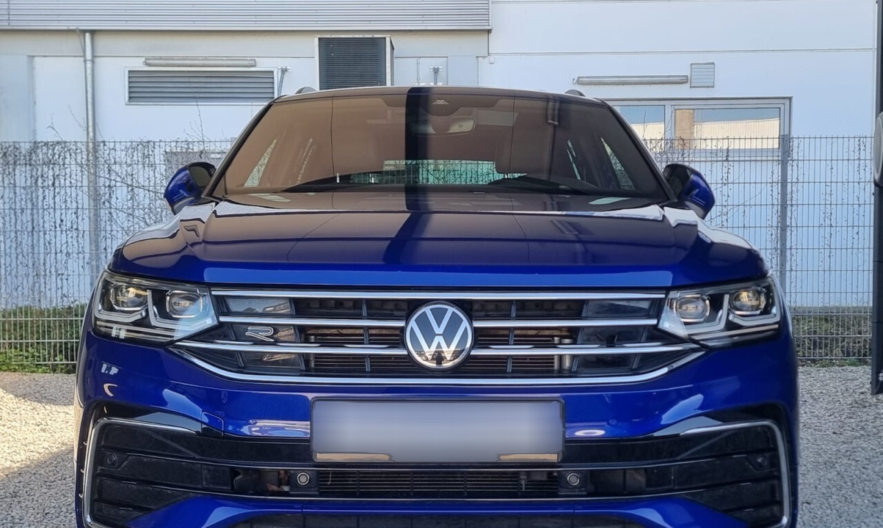 Volkswagen Tiguan 2.0 TDI DSG,2xR-LINE,PANO,STANDH,AHK,DCC