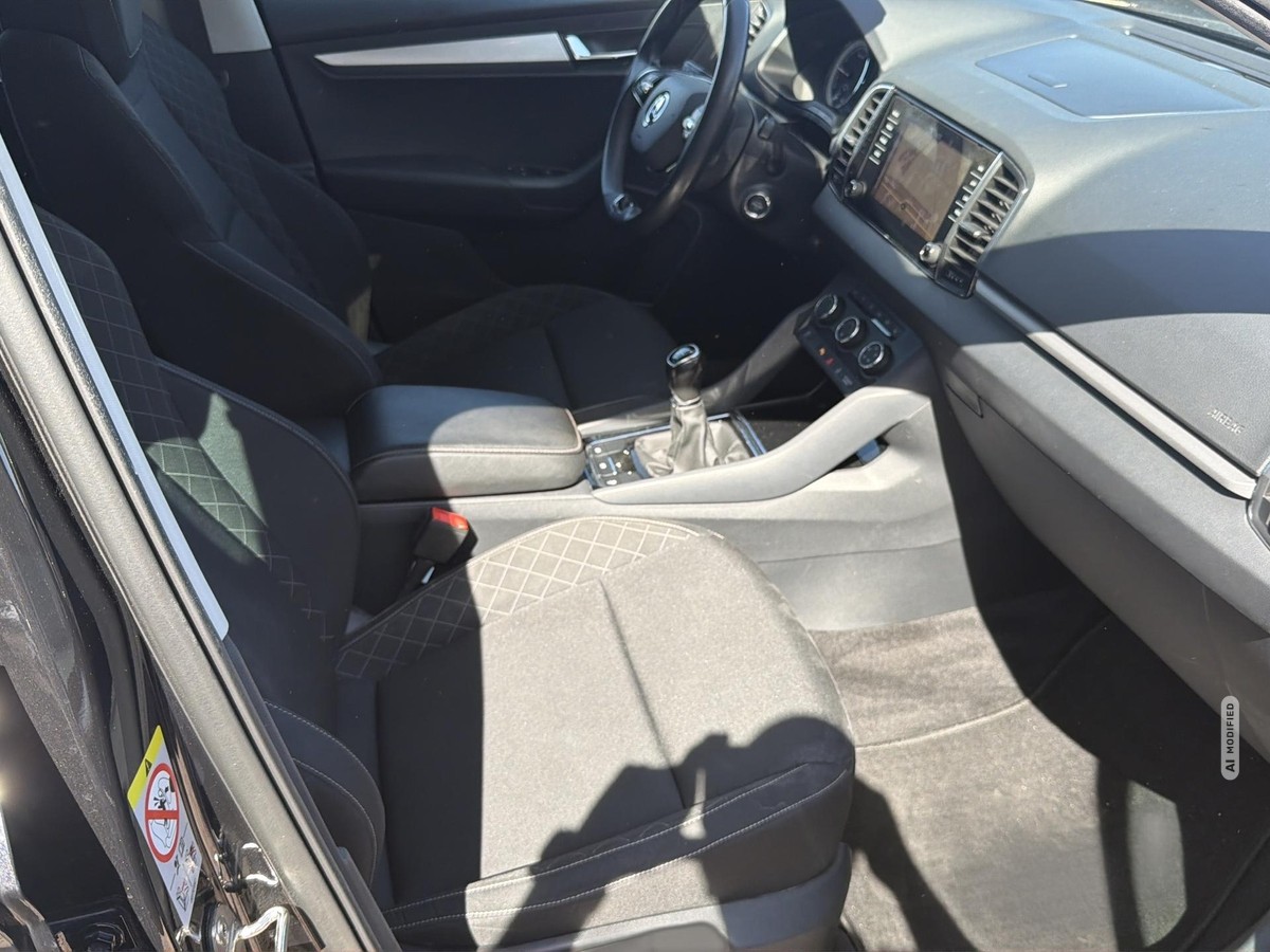 Skoda Karoq 2.0 TDI Ambition 4xSHZ* NAVI* AHZV* Klima