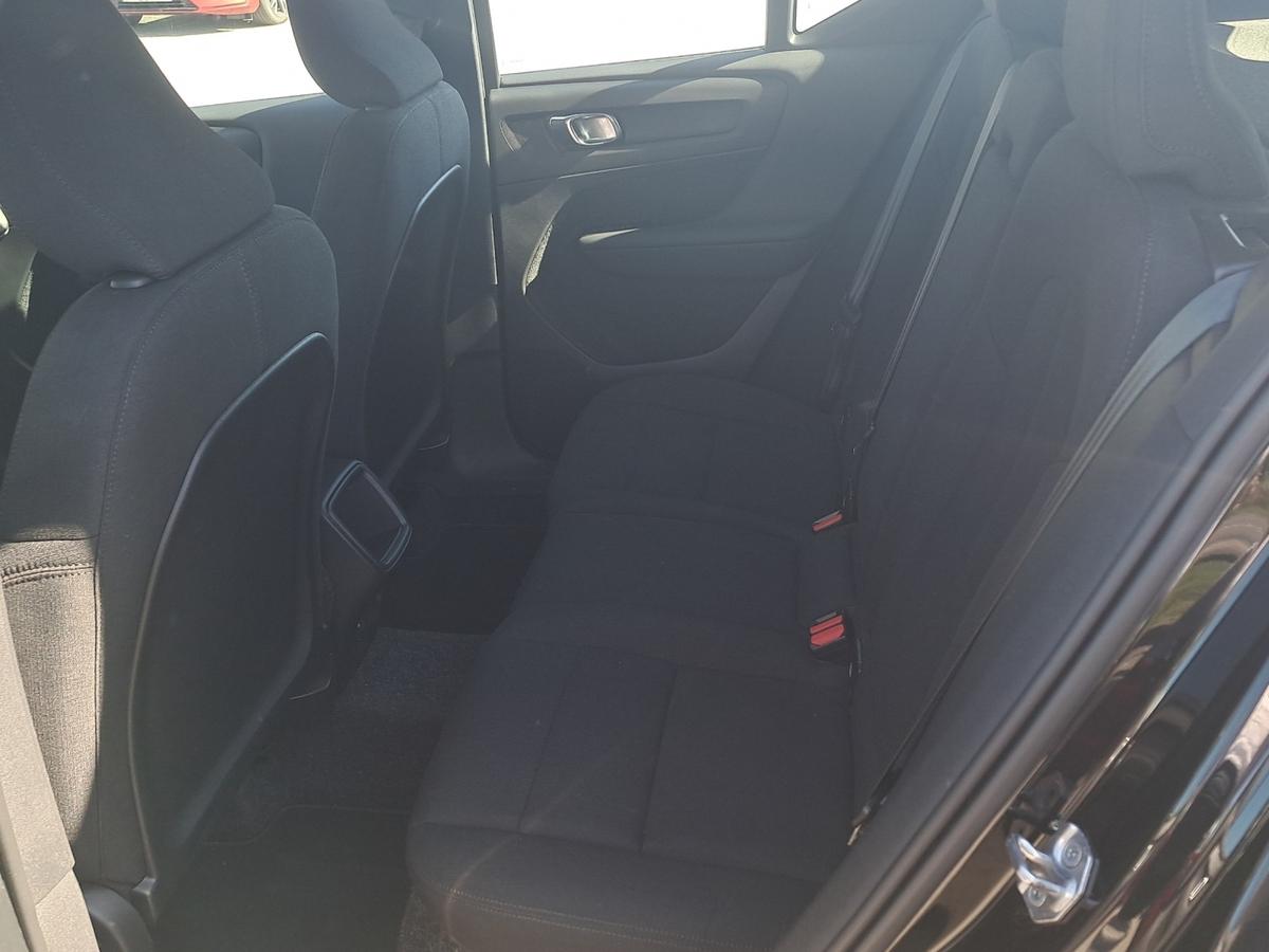 Volvo XC40 Momentum Core*NAVI*SITZ- u. LENKRADHEIZUNG*