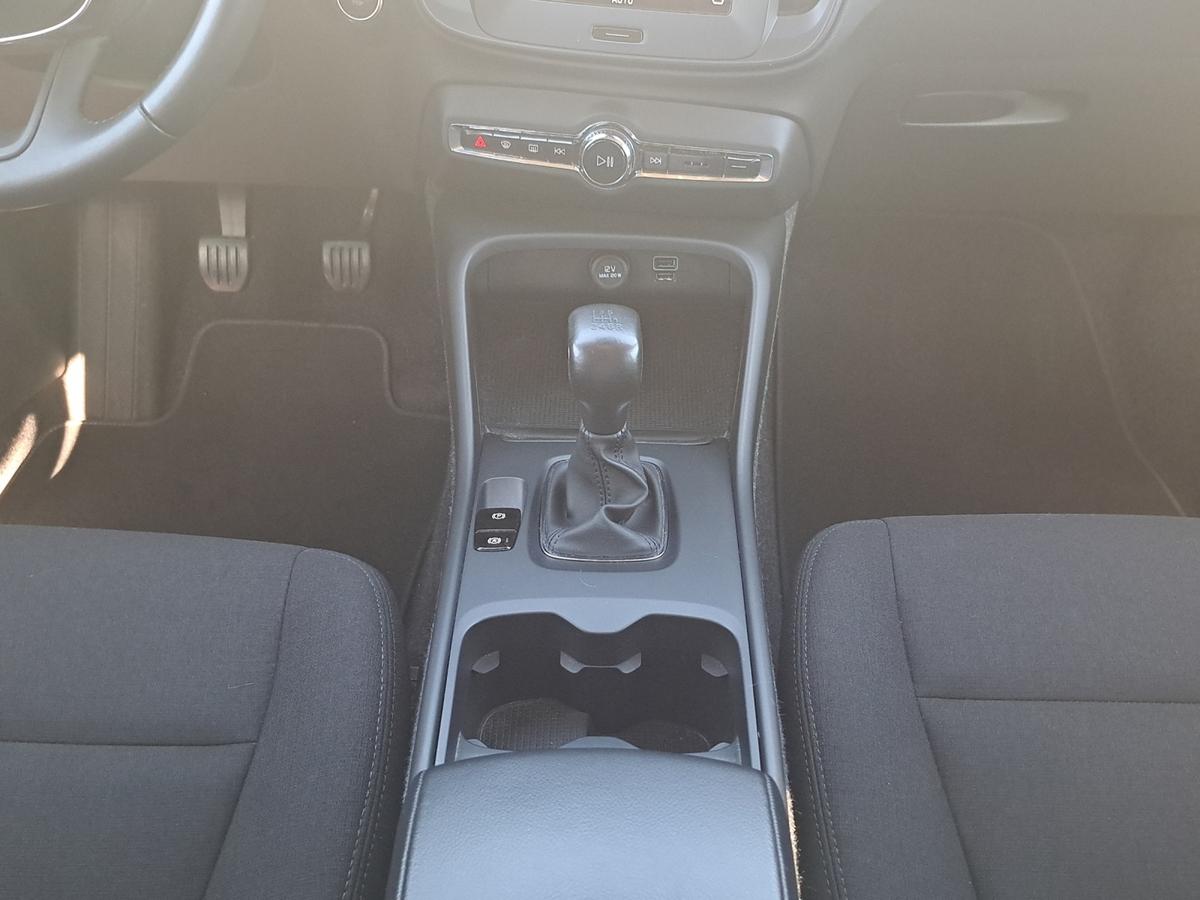 Volvo XC40 Momentum Core*NAVI*SITZ- u. LENKRADHEIZUNG*