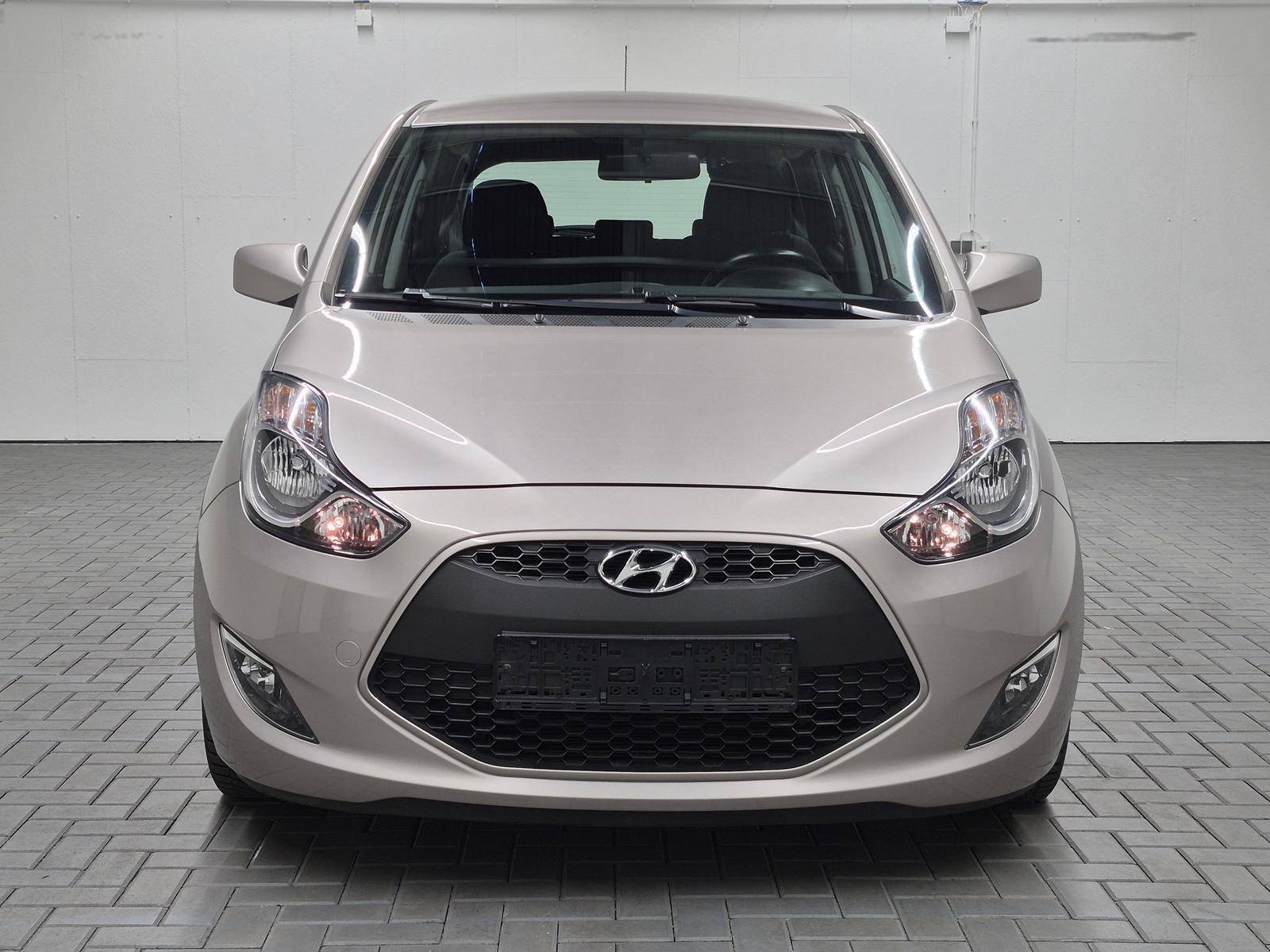 Hyundai ix20 Navi/Klimaaut./SHZ/LHZ/Kam/Tempom./16-LM
