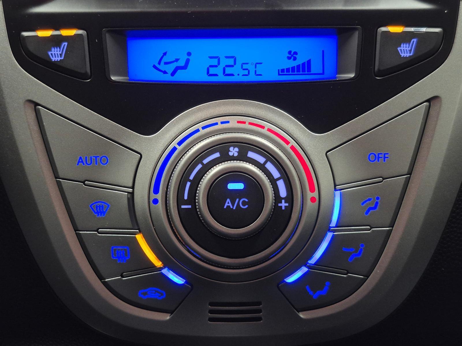 Hyundai ix20 Navi/Klimaaut./SHZ/LHZ/Kam/Tempom./16-LM