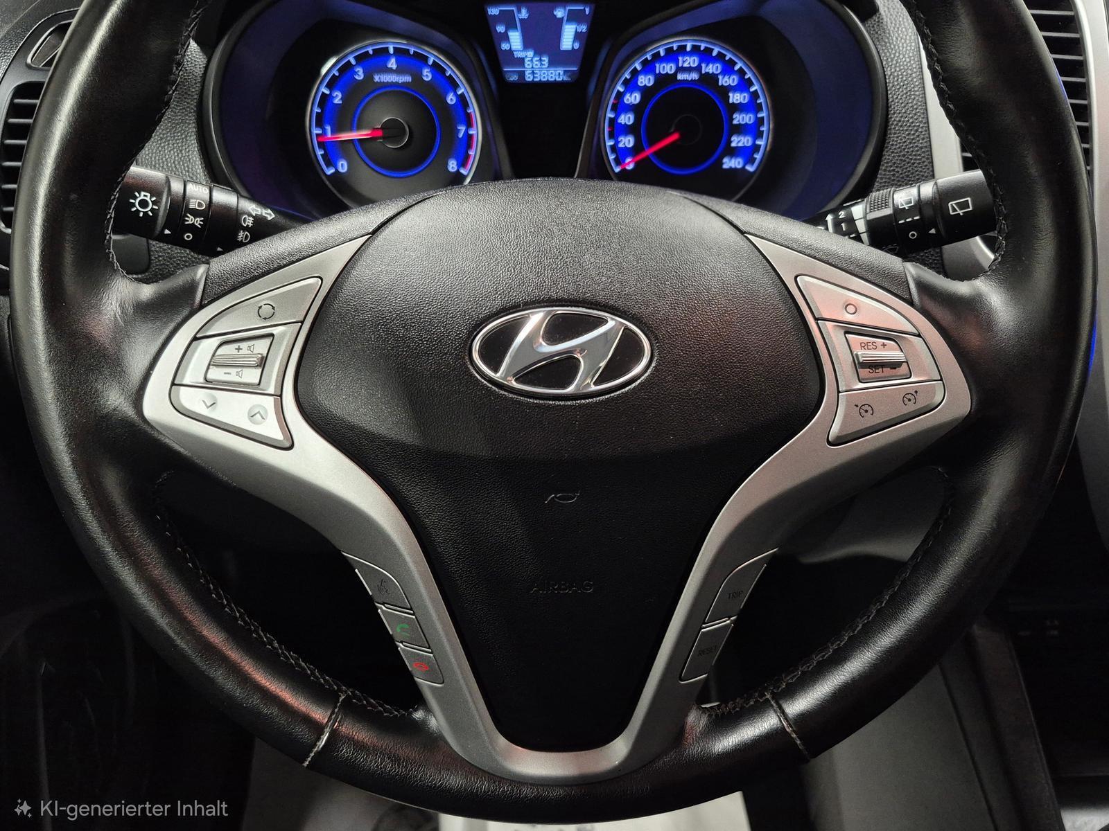 Hyundai ix20 Navi/Klimaaut./SHZ/LHZ/Kam/Tempom./16-LM