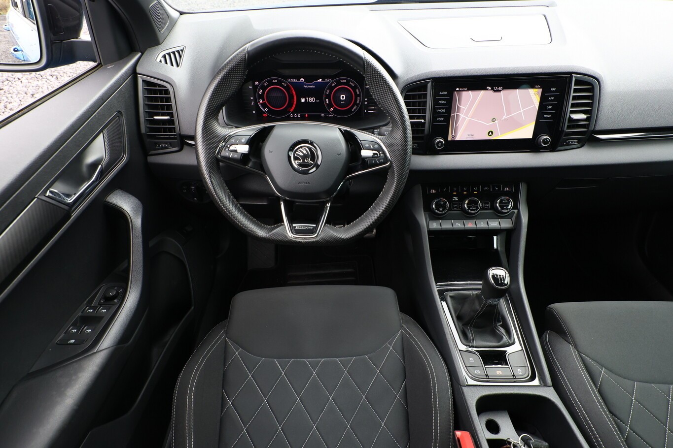 Skoda Karoq 2.0 TDI 150 Sportline LED Nav Pano eHk ViC