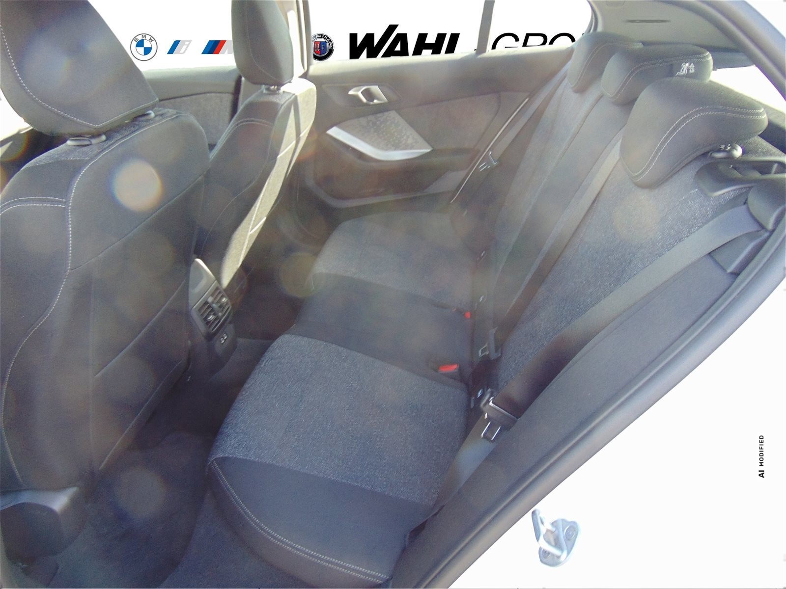 BMW 120 DKG NAVI LED ALARM PARKASSIST KLIMAAUTO KOMFORTZG DAB SHZG