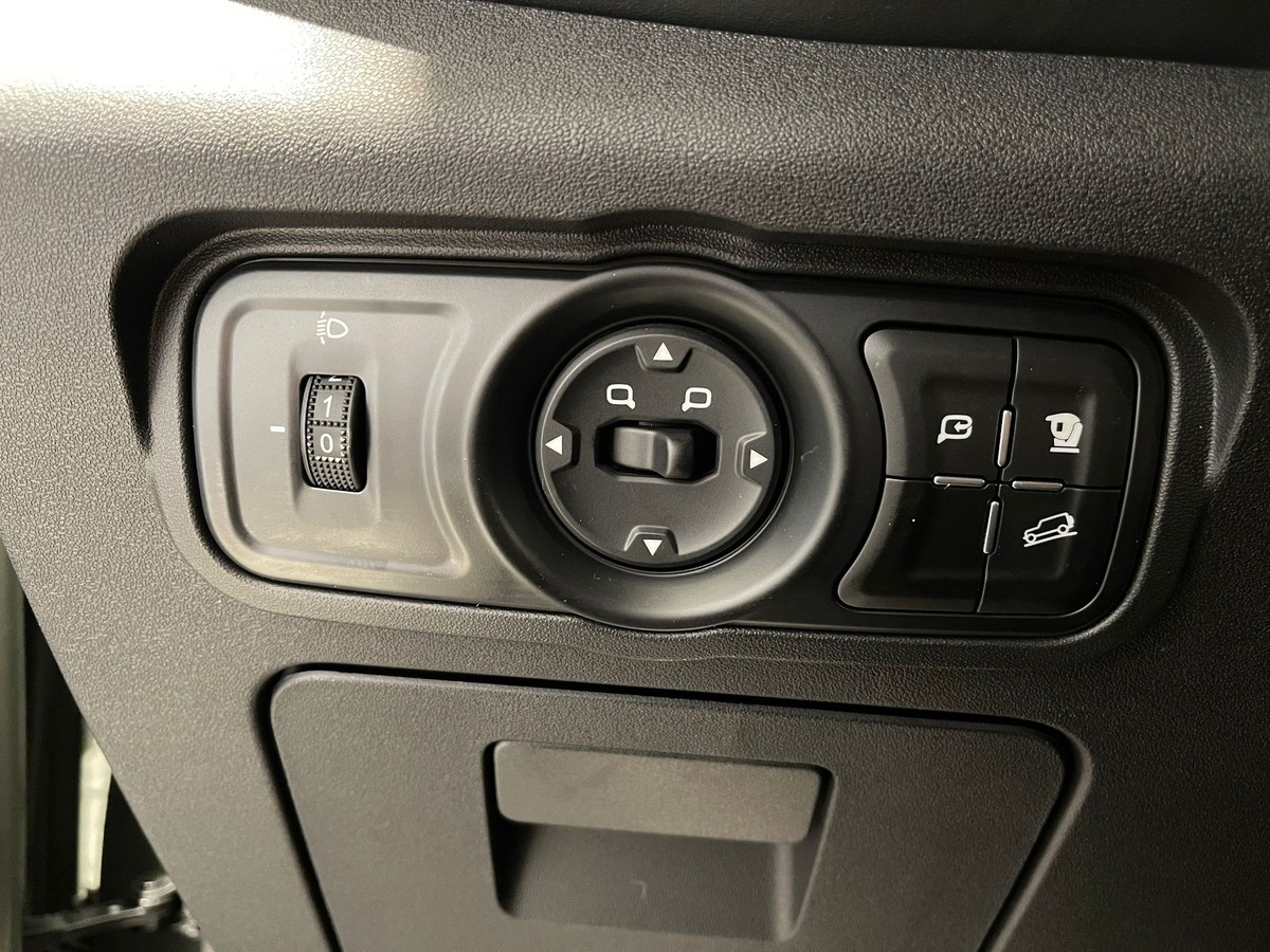 BAW 212 2.0 Diesel 4x4 AT