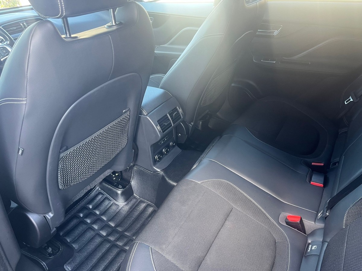 Jaguar F-Pace F-PACE 30d R-Sport AWD (EURO 6d-TEMP) 