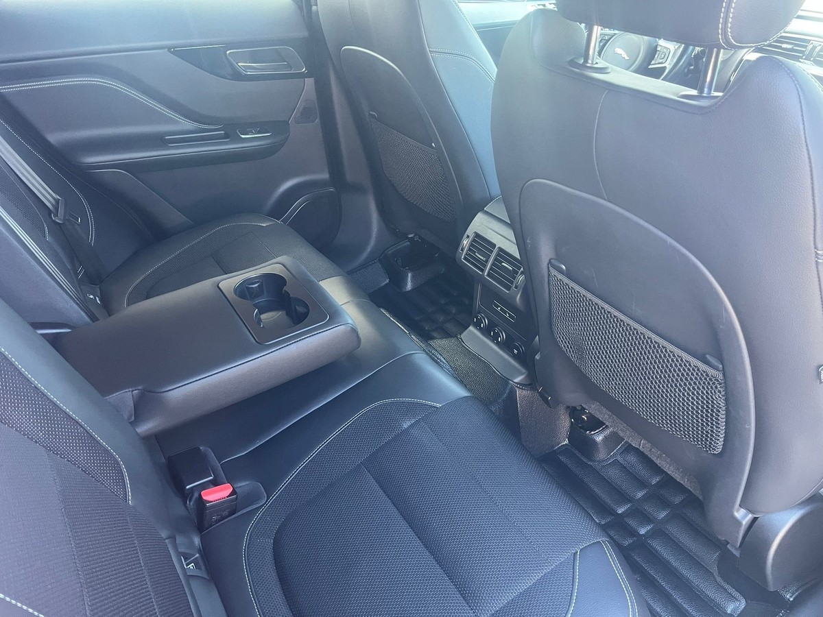 Jaguar F-Pace F-PACE 30d R-Sport AWD (EURO 6d-TEMP) 
