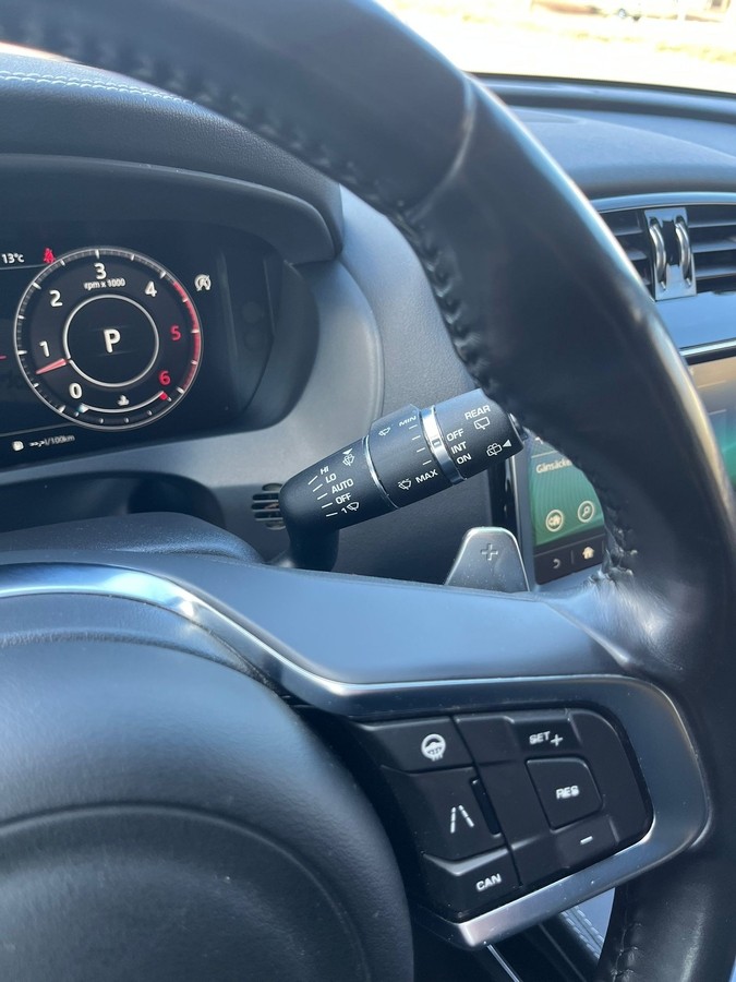 Jaguar F-Pace F-PACE 30d R-Sport AWD (EURO 6d-TEMP) 