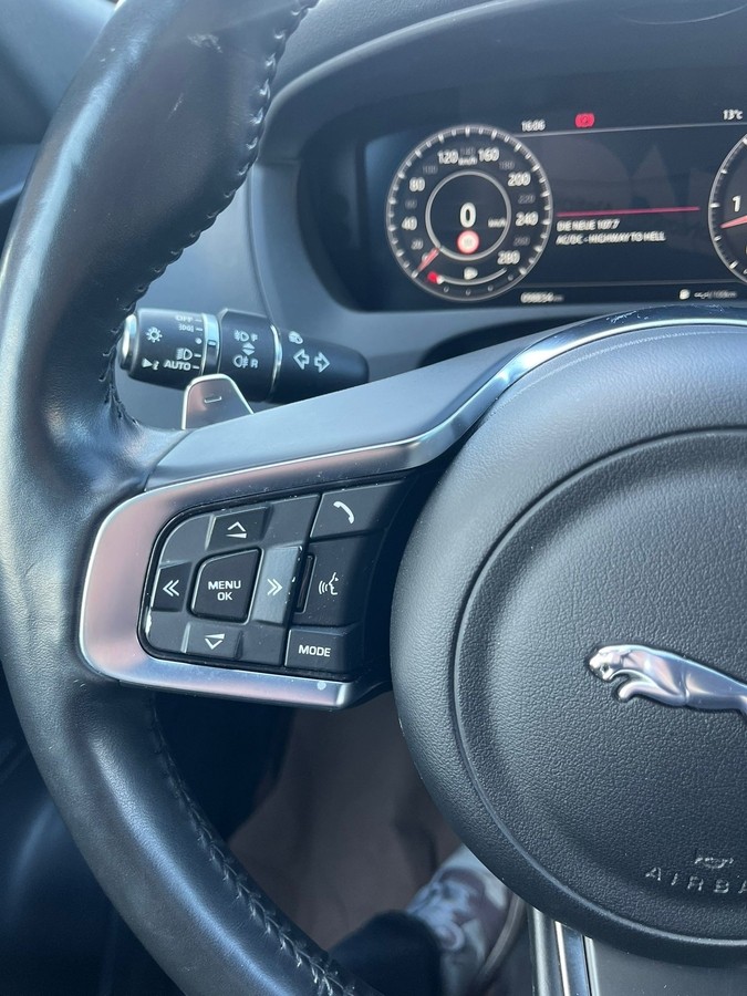 Jaguar F-Pace F-PACE 30d R-Sport AWD (EURO 6d-TEMP) 