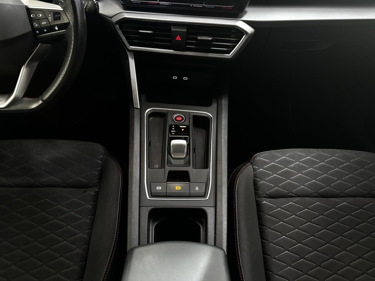 Seat Leon Sportstourer 1.5 eTSI FR LED Virtual ACC AHK