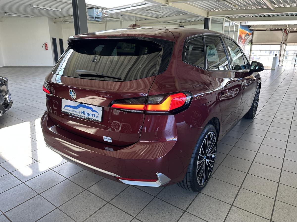BMW 220 Active Toureri Luxury AHK Panno LED Navi. Sitzh. Kamera