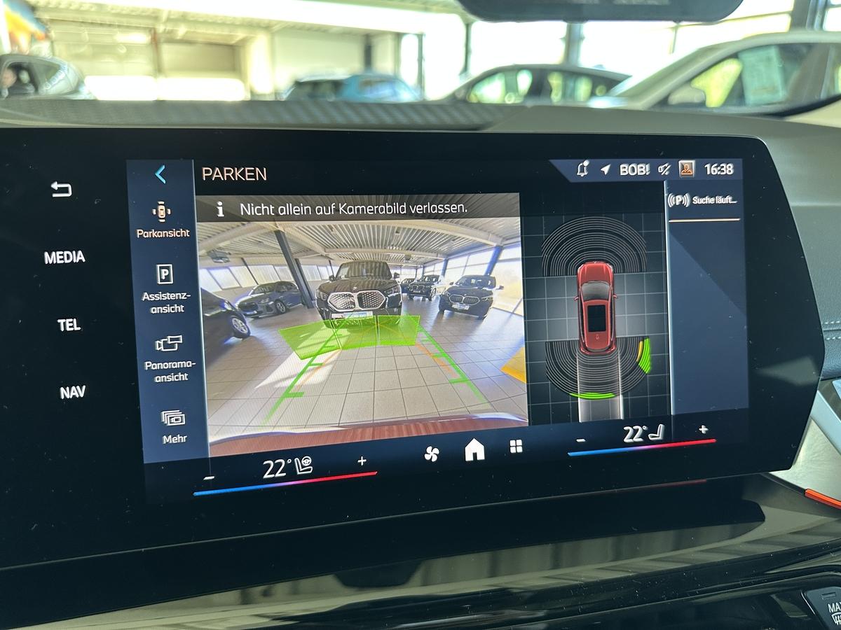 BMW 220 Active Toureri Luxury AHK Panno LED Navi. Sitzh. Kamera