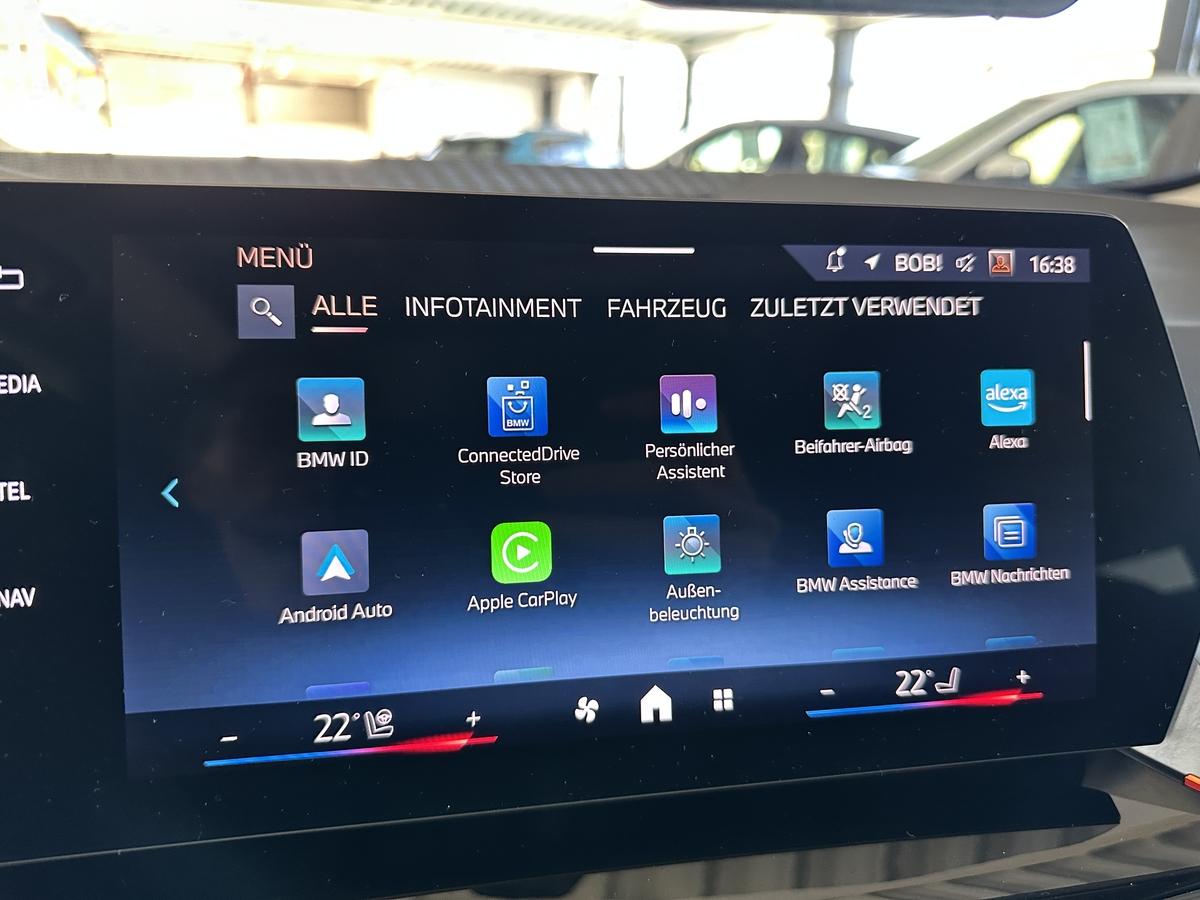 BMW 220 Active Toureri Luxury AHK Panno LED Navi. Sitzh. Kamera