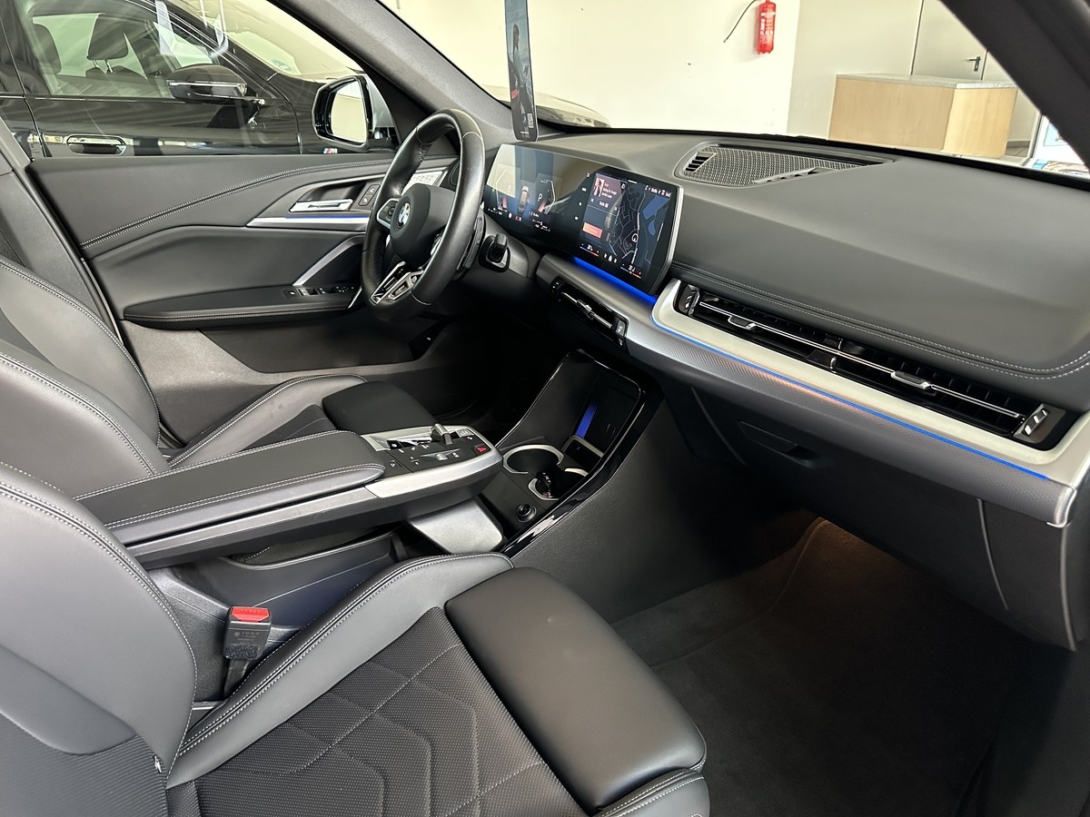 BMW X1 18i sDrive M Sport AHK Allwettereifen H/K LED Kamera