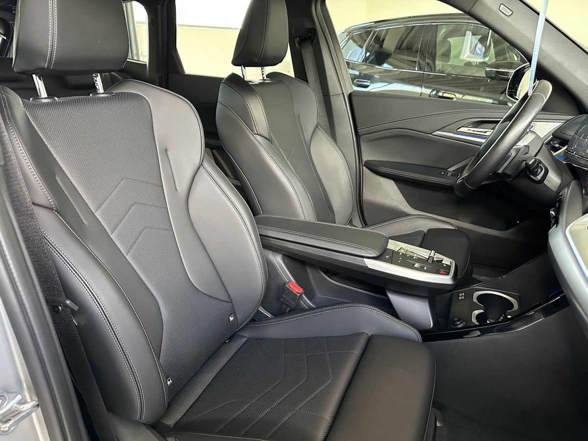 BMW X1 18i sDrive M Sport AHK Allwettereifen H/K LED Kamera