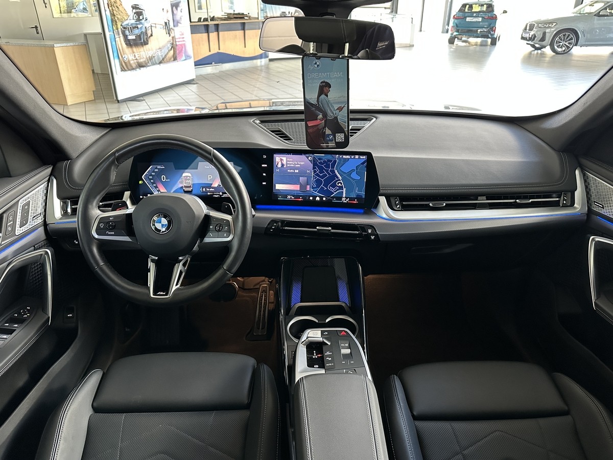 BMW X1 18i sDrive M Sport AHK Allwettereifen H/K LED Kamera