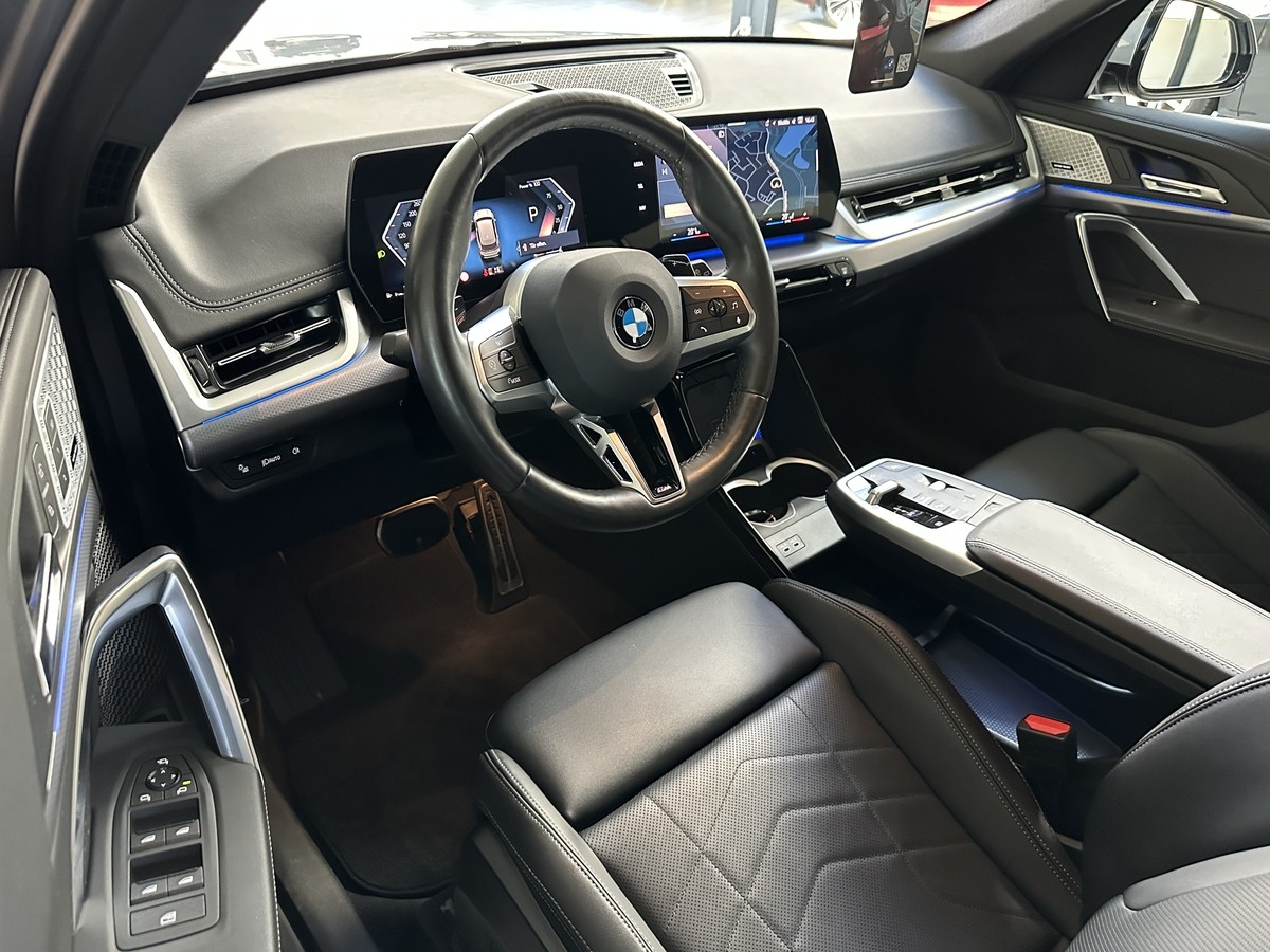 BMW X1 18i sDrive M Sport AHK Allwettereifen H/K LED Kamera