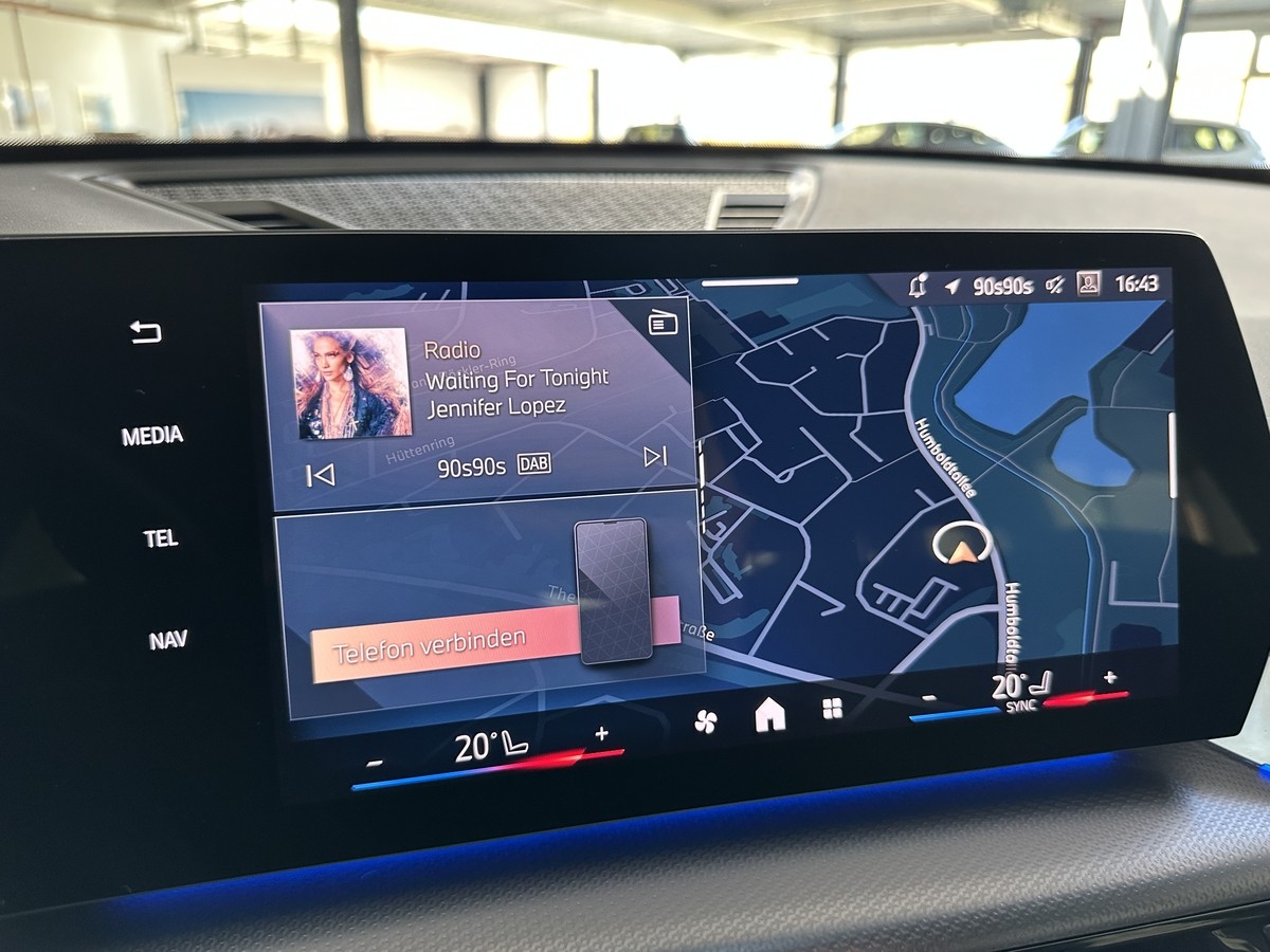 BMW X1 18i sDrive M Sport AHK Allwettereifen H/K LED Kamera