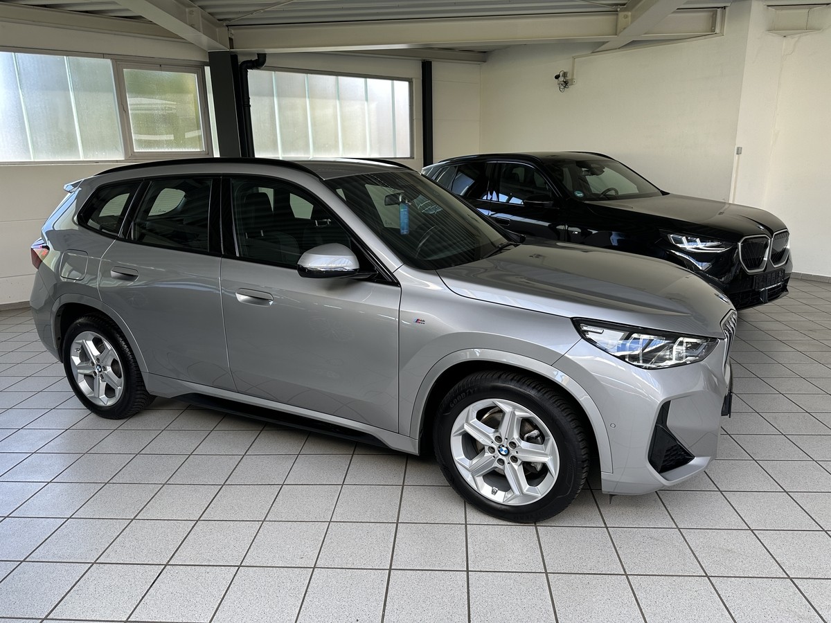 BMW X1 18i sDrive M Sport AHK Allwettereifen H/K LED Kamera