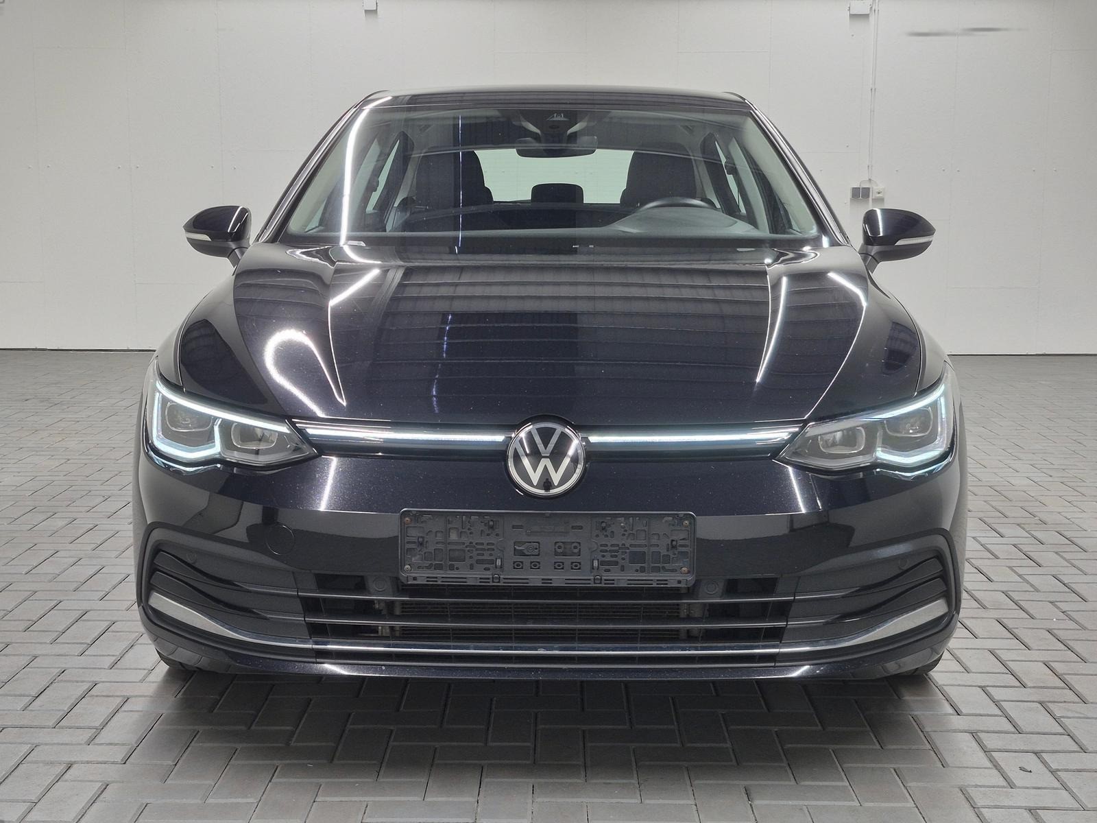 Volkswagen Golf 8 Style IQ-Light/Navi/SHZ/Kam/Massage/17-LM