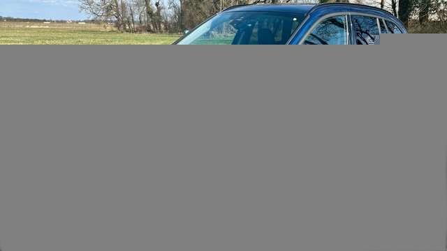 BMW X1 xDrive20i Advantage+HUD+AHK+EHK+Leder+Navi+LE