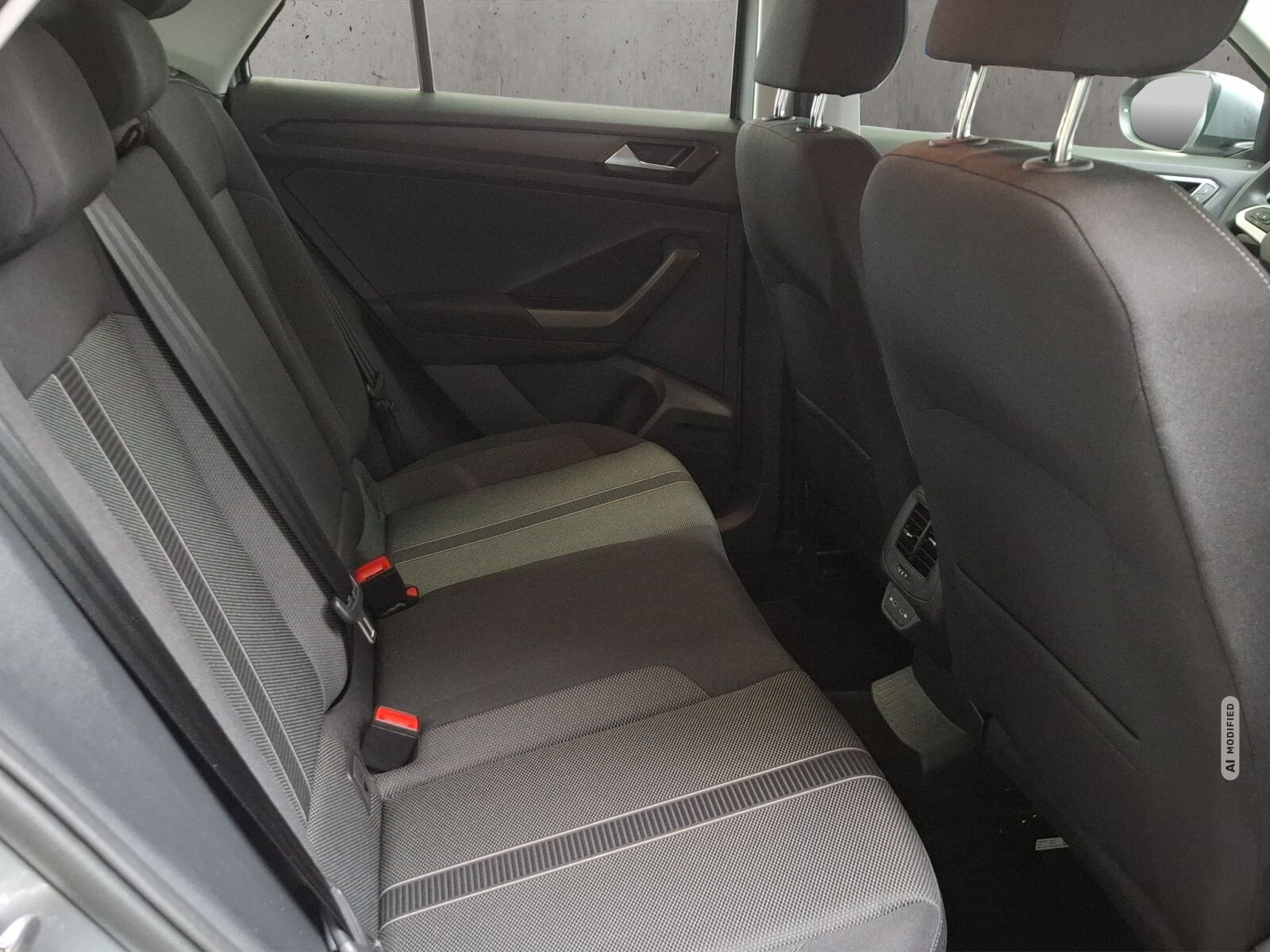 Volkswagen T-Roc Life 1.0 TSI 6-Gang mit Anschlussgarantie