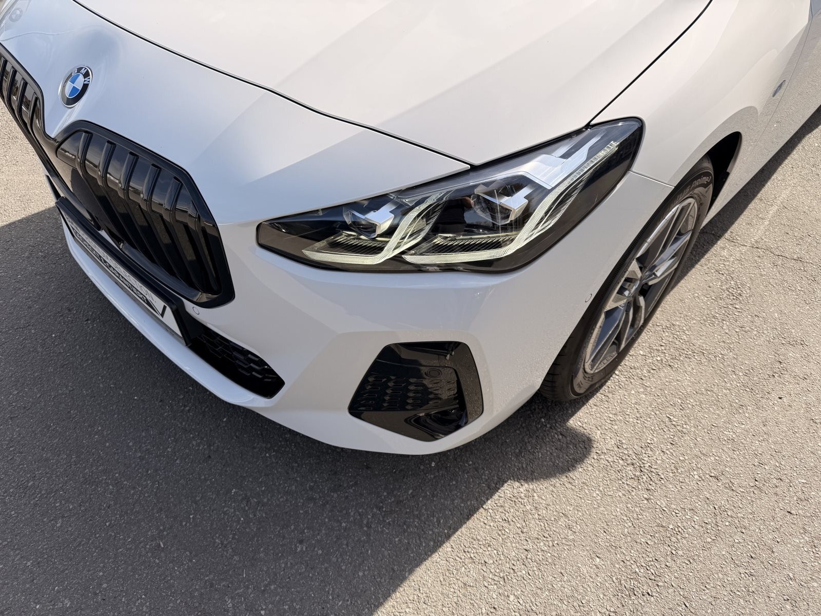 BMW 220 Active Tourer M Sport AHK eSitze Adapt LED ActiveGuard