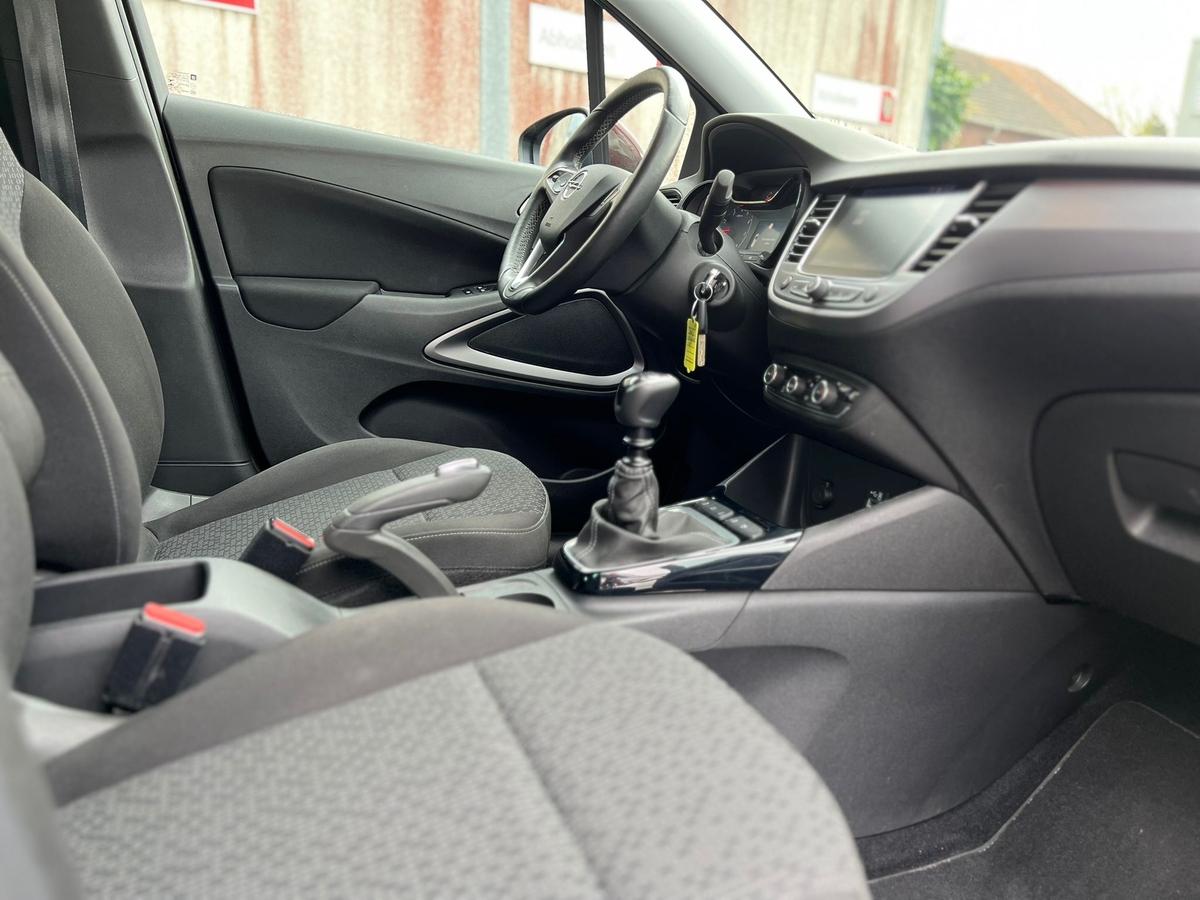 Opel Crossland X 1.2 Turbo Edition S&S - Navi - AHK - Sitzhzg -