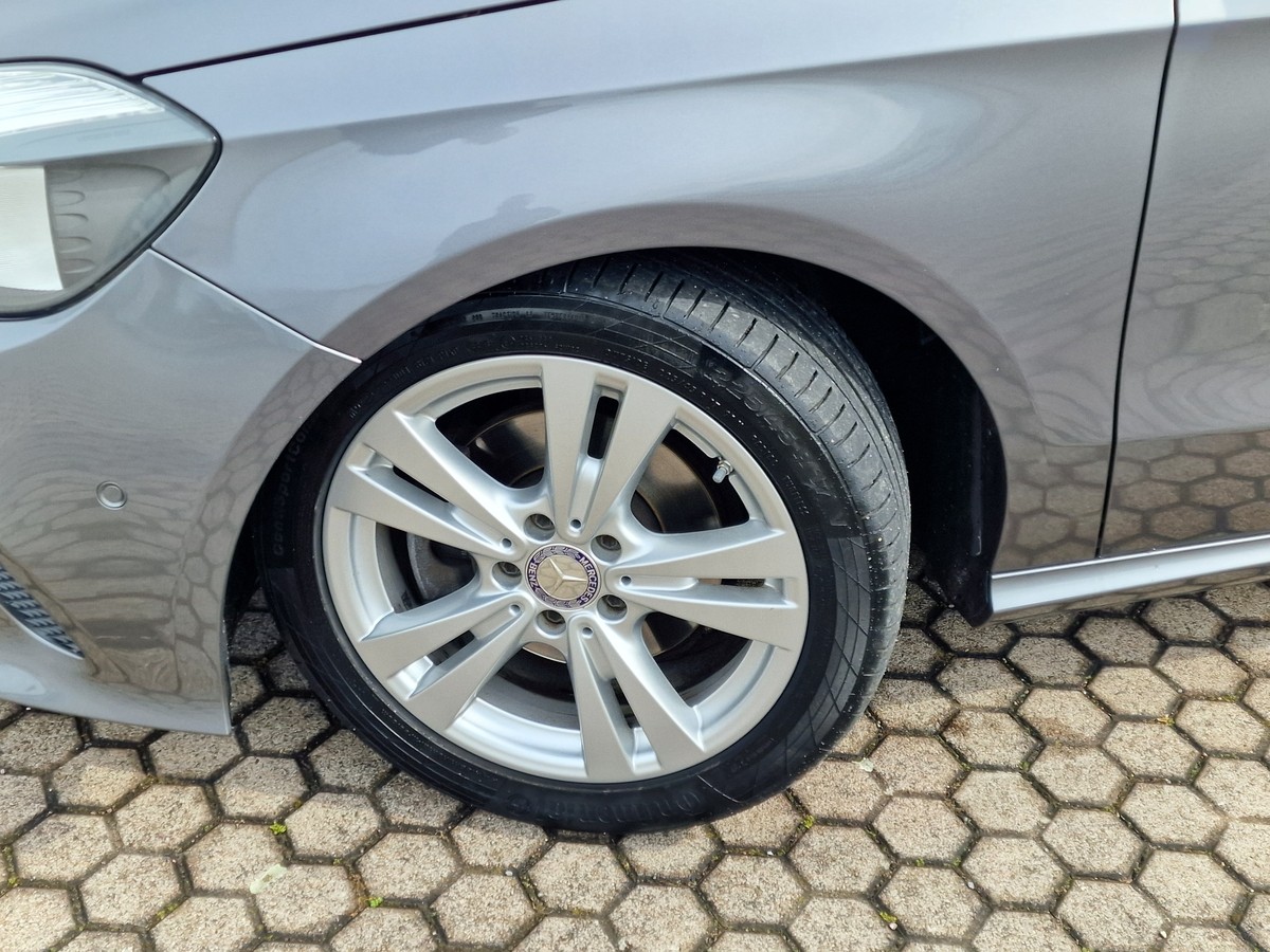 Mercedes-Benz A 180  Urban*Sportsitze*Navi*Automatik