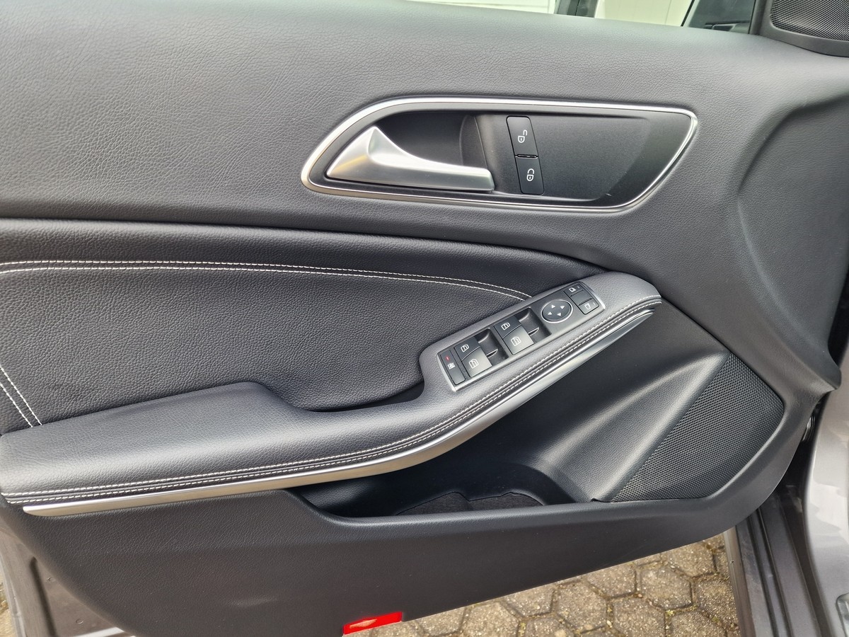 Mercedes-Benz A 180  Urban*Sportsitze*Navi*Automatik