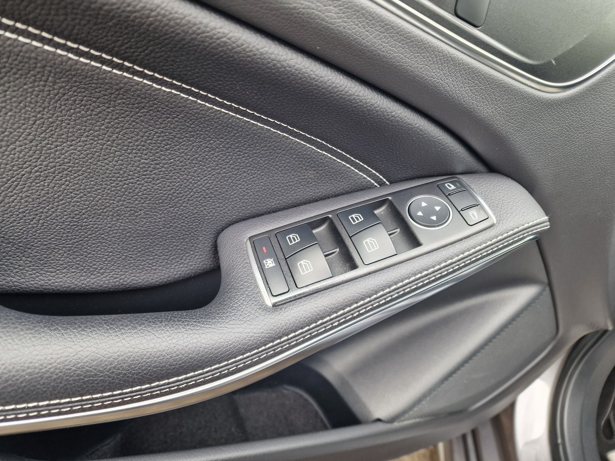 Mercedes-Benz A 180  Urban*Sportsitze*Navi*Automatik