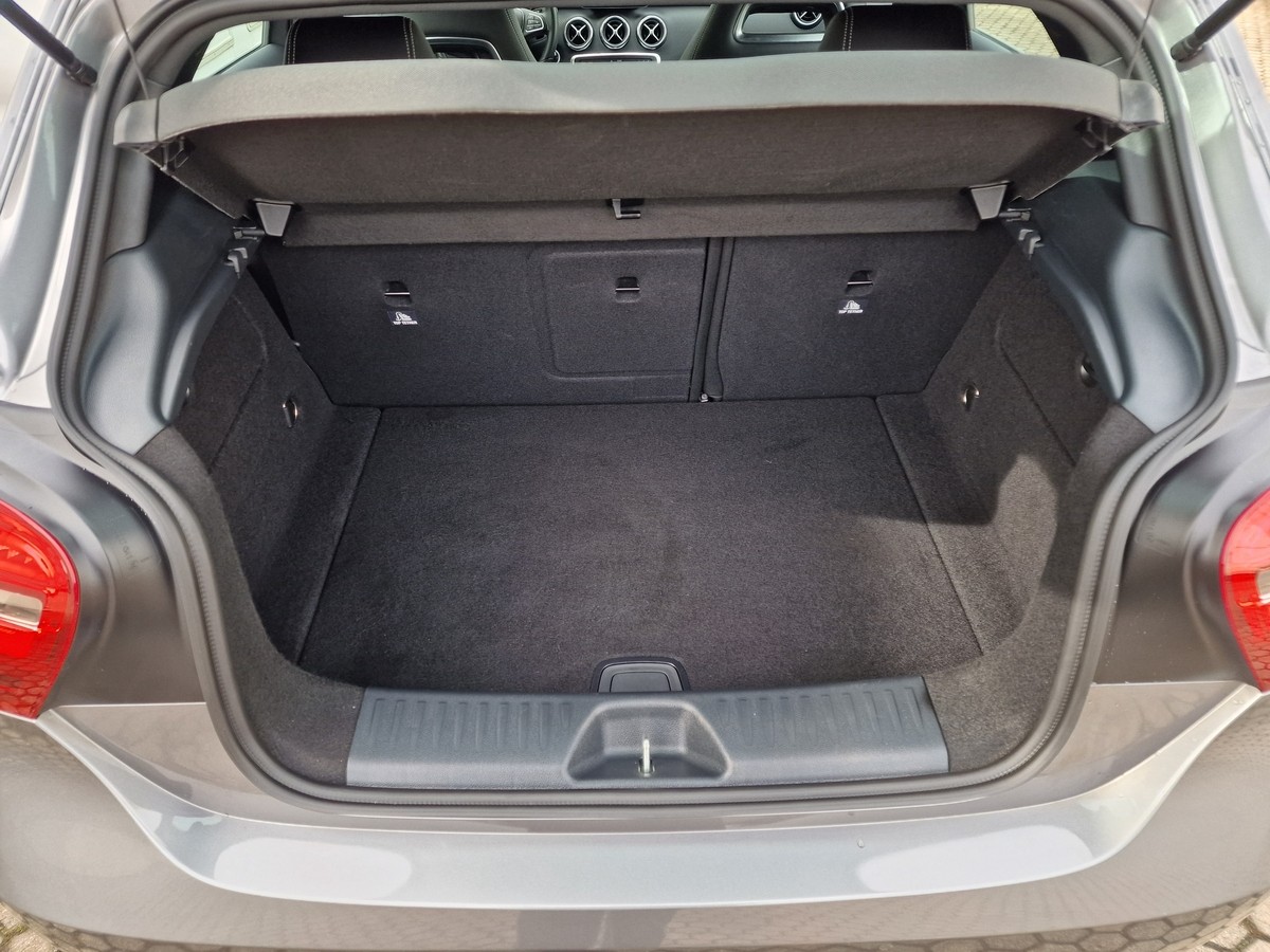 Mercedes-Benz A 180  Urban*Sportsitze*Navi*Automatik