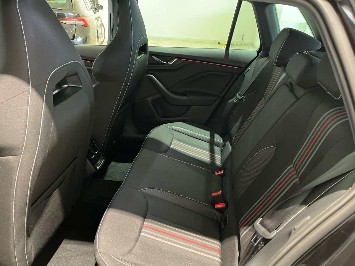 Skoda Kamiq 1.5 TSI DSG Monte Carlo PANO 5J AHK