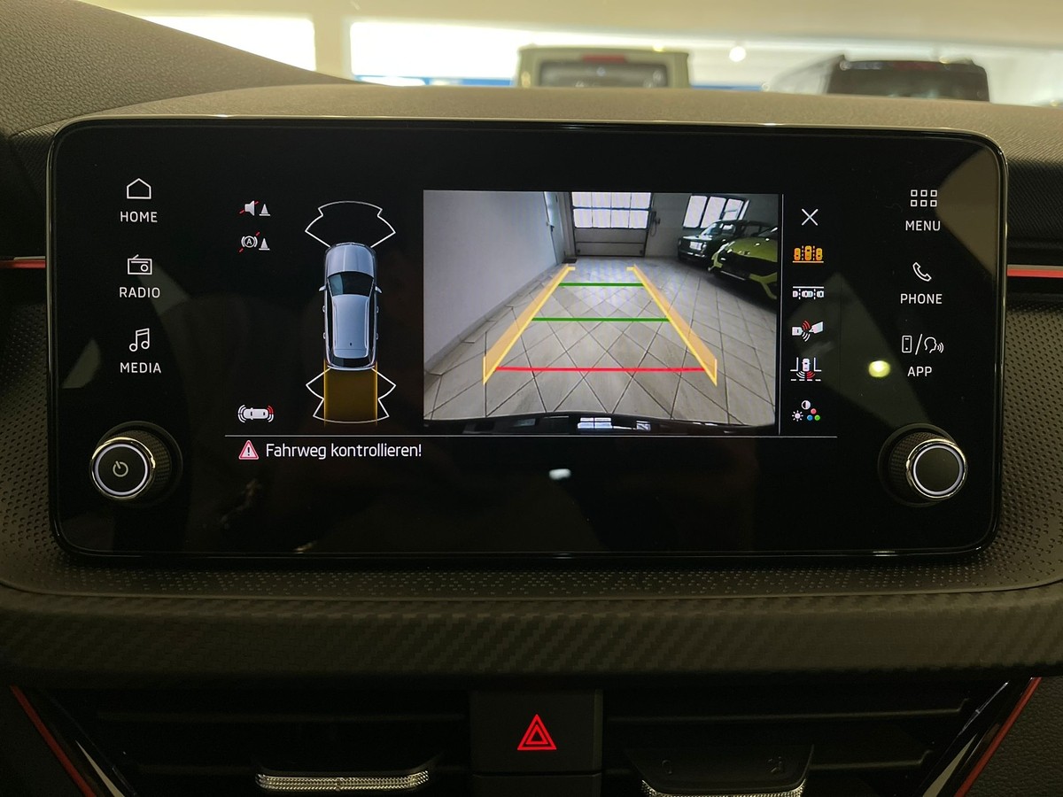 Skoda Kamiq 1.5 TSI DSG Monte Carlo PANO 5J AHK