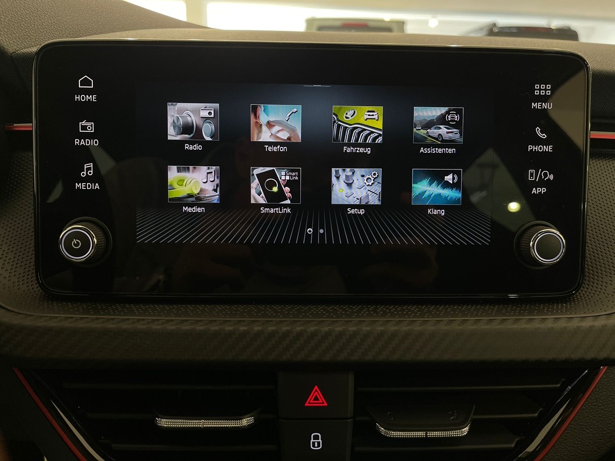 Skoda Kamiq 1.5 TSI DSG Monte Carlo PANO 5J AHK