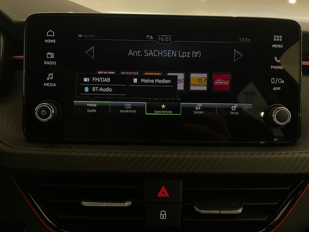 Skoda Kamiq 1.5 TSI DSG Monte Carlo PANO 5J AHK