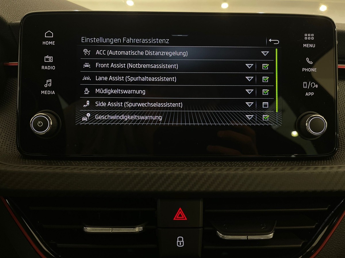 Skoda Kamiq 1.5 TSI DSG Monte Carlo PANO 5J AHK