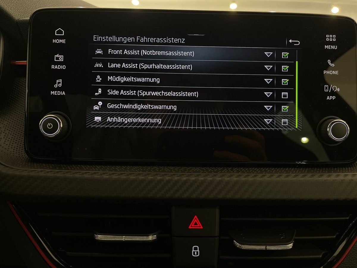 Skoda Kamiq 1.5 TSI DSG Monte Carlo PANO 5J AHK