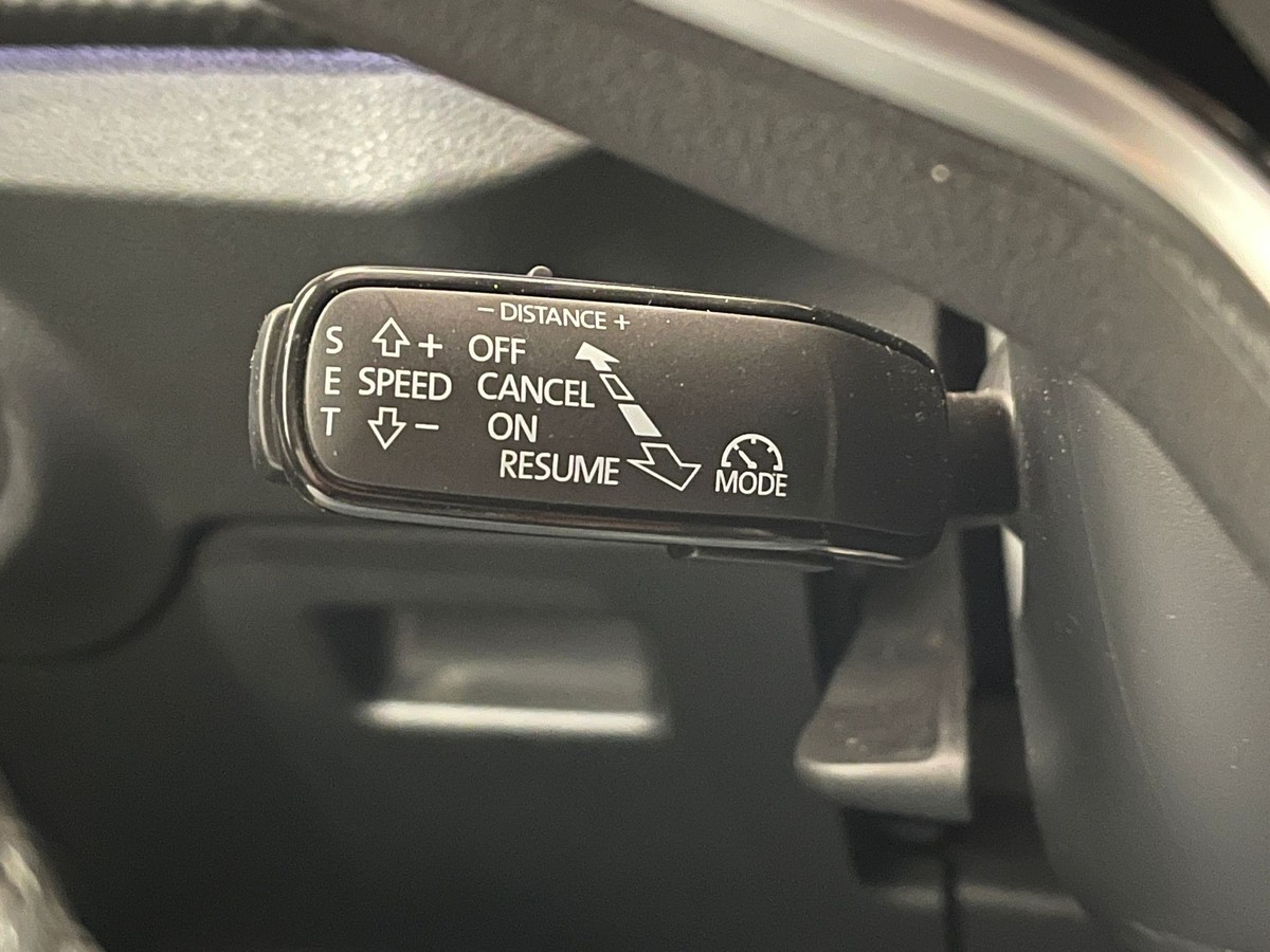 Skoda Kamiq 1.5 TSI DSG Monte Carlo PANO 5J AHK