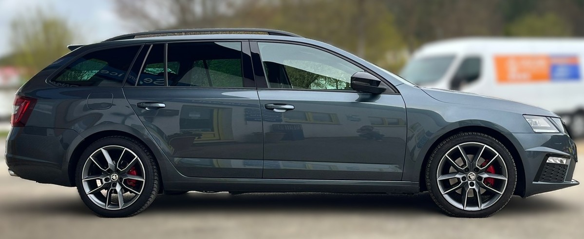 Skoda Octavia 2.0 TDI DPF RS *Navi*Rückfahrkamera*Sitzheizung