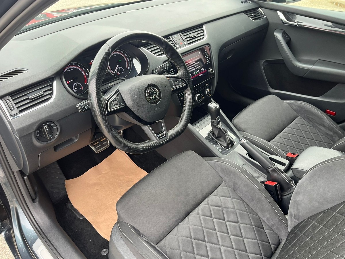 Skoda Octavia 2.0 TDI DPF RS *Navi*Rückfahrkamera*Sitzheizung