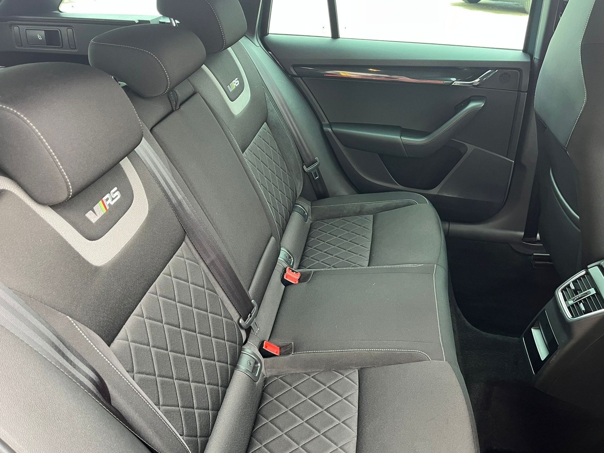 Skoda Octavia 2.0 TDI DPF RS *Navi*Rückfahrkamera*Sitzheizung