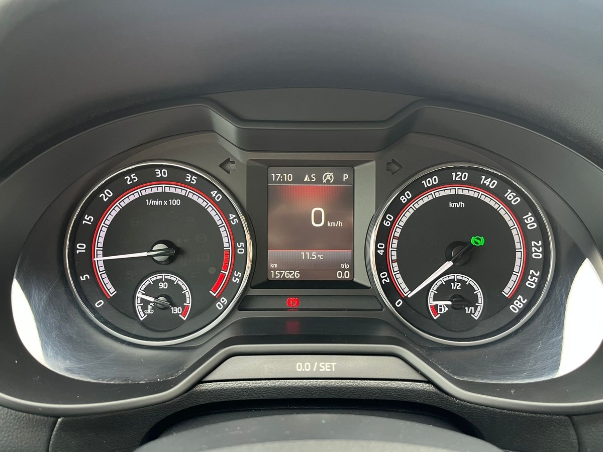 Skoda Octavia 2.0 TDI DPF RS *Navi*Rückfahrkamera*Sitzheizung