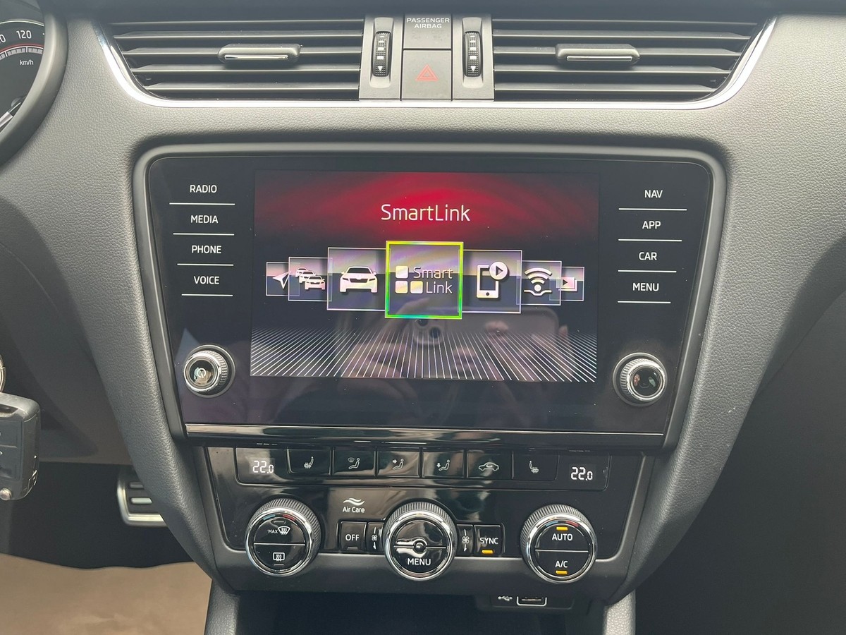 Skoda Octavia 2.0 TDI DPF RS *Navi*Rückfahrkamera*Sitzheizung