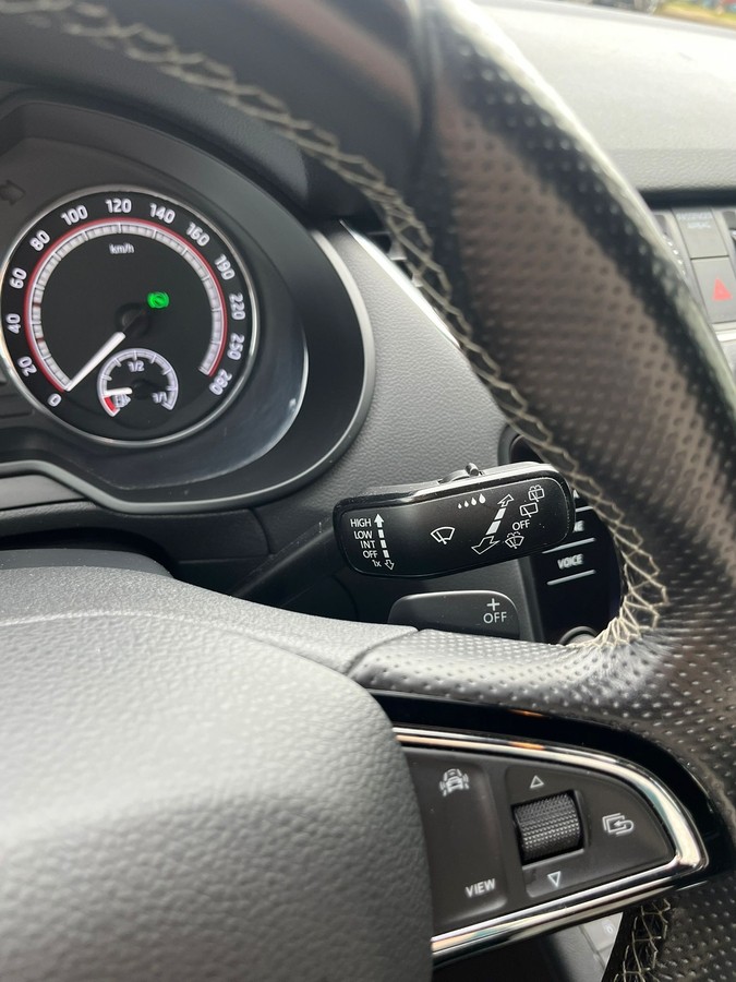 Skoda Octavia 2.0 TDI DPF RS *Navi*Rückfahrkamera*Sitzheizung