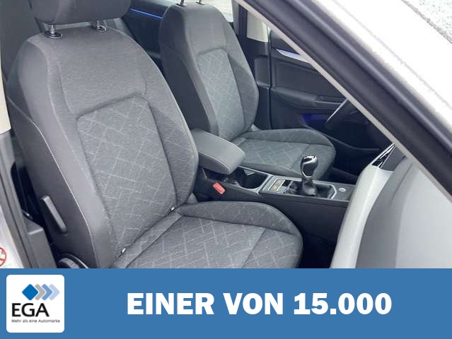 Volkswagen Golf Variant 2.0 TDI LIFE STANDHEIZUNG+4xSHZ+AHK