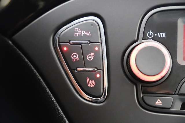 Opel Corsa E 1.4 90PS Automatik Drive Tempomat MFL