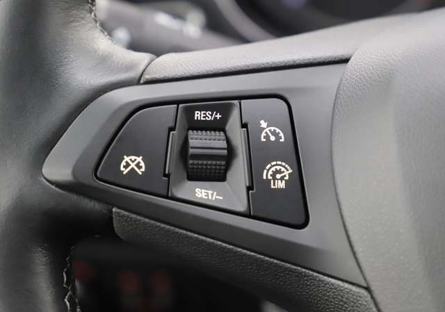 Opel Corsa E 1.4 90PS Automatik Drive Tempomat MFL